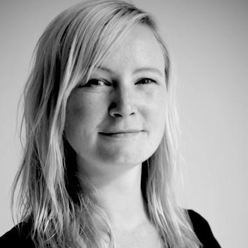 Dr. Karlijn van den Broek